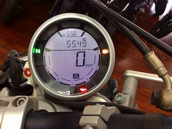 ドゥカティ Scrambler Desert Sled Scrambler Desert Sled【エンジンガード・ナックルガード・USBポート】 7
