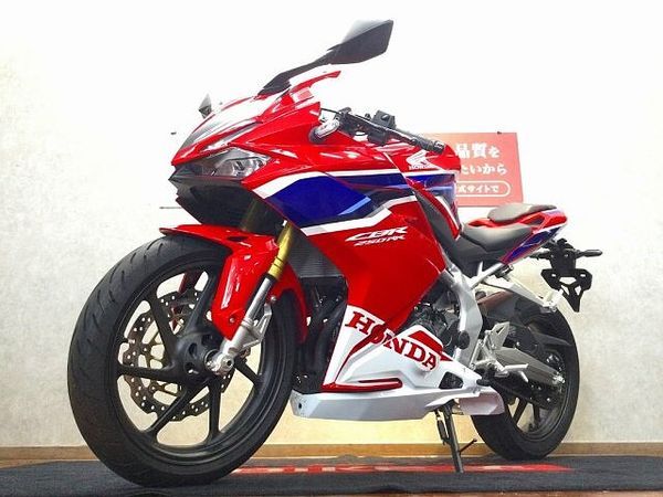 ホンダ CBR250RR (MC51) CBR250RR【低走行!マルチバー・USBポート付き☆】 3