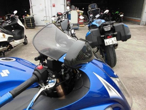 スズキ HAYABUSA ドラレコ、グリップヒーター、クイックシフト、スクリーン、インナーフェンダーつき 7