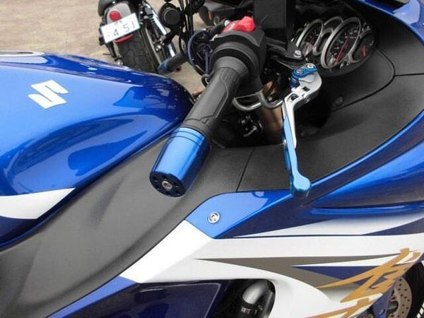スズキ HAYABUSA ドラレコ、グリップヒーター、クイックシフト、スクリーン、インナーフェンダーつき 9