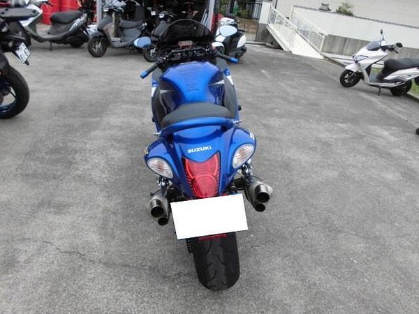 スズキ HAYABUSA ドラレコ、グリップヒーター、クイックシフト、スクリーン、インナーフェンダーつき 10