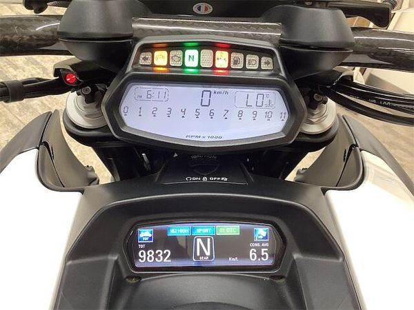 ドゥカティ DIAVEL CROMO ディアベル AMGスペシャルエディション 2012年モデル 4