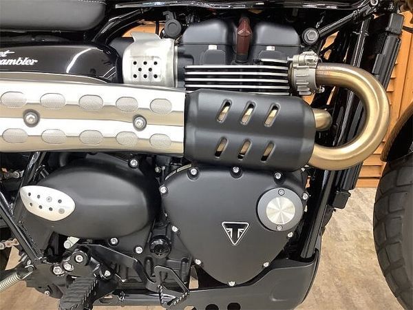 トライアンフ STREET SCRAMBLER ストリートスクランブラー リアキャリア ショートスクリーン装備! 9