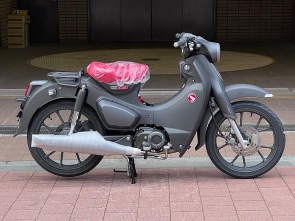 ホンダ スーパーカブC125 店頭現車無し、要取り寄せ車両。■店頭在庫が無い場合でもご注文頂き次第、お取り寄せ致します。 1