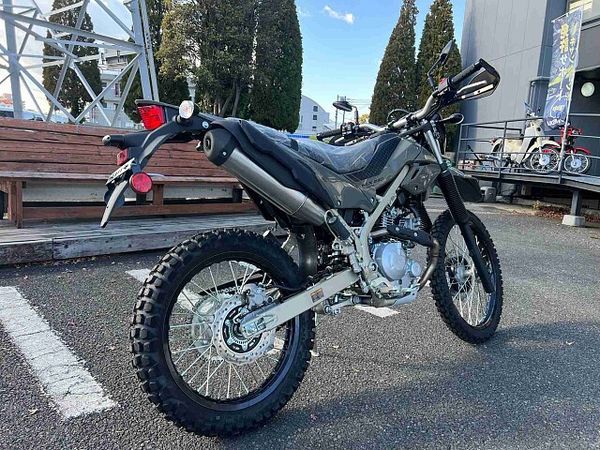 カワサキ KLX230 シェルパ 【新車在庫あり】即納可能です! KLX230シェルパ 3