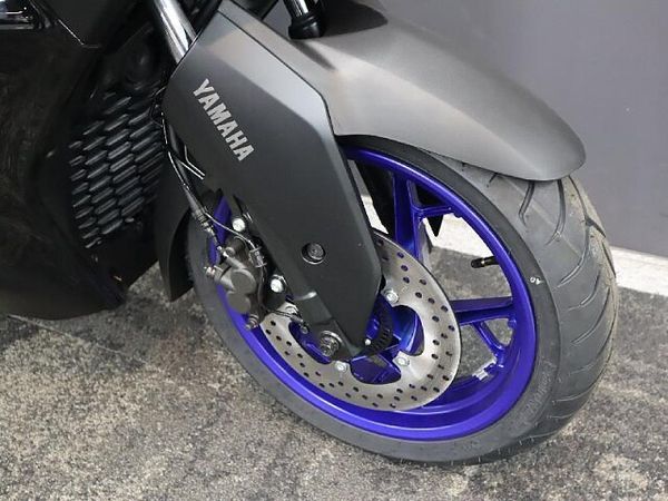 ヤマハ XMAX 250 【新車在庫あり】即納可能です! XMAX ABS 5
