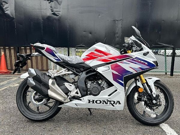 ホンダ CBR250RR (MC51) 【新車在庫あり】即納可能です! CBR250RR 1