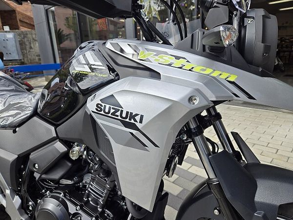 スズキ Vストローム250 【新車在庫あり】即納可能です! Vストローム250 5