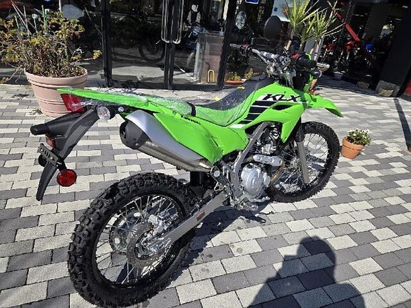 カワサキ KLX230S 【新車在庫あり】即納可能です! KLX230S 3