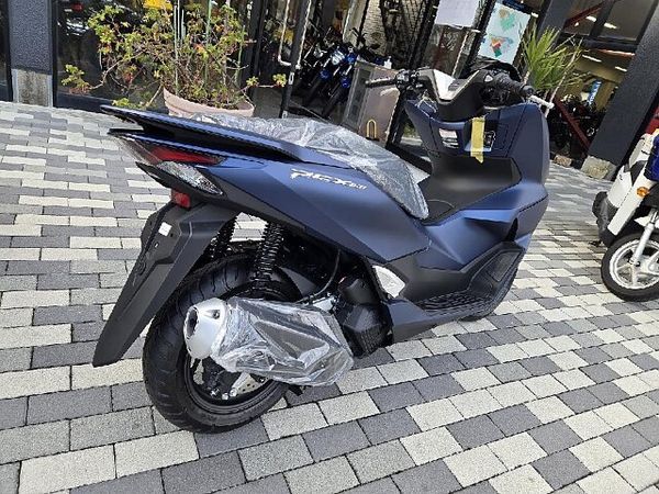 ホンダ PCX160 【新車在庫あり】即納可能です! PCX160 3