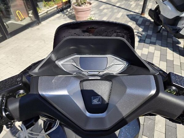 ホンダ PCX160 【新車在庫あり】即納可能です! PCX160 8