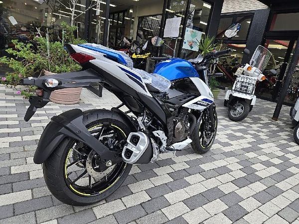 スズキ ジクサー 250 【新車在庫あり】即納可能です! ジクサー250 3