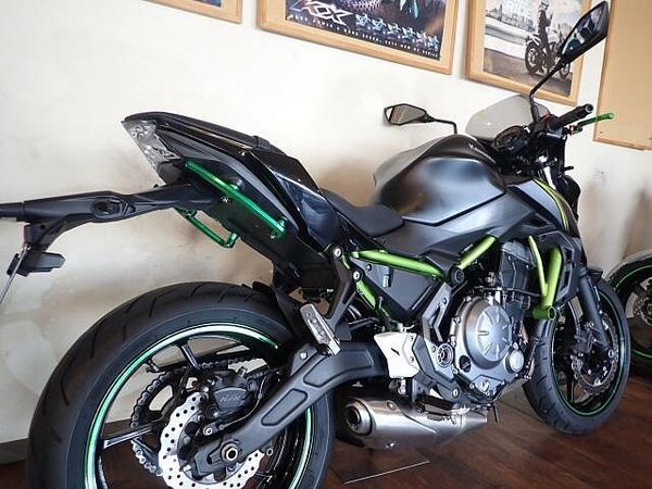カワサキ Z650 当店で新車販売、整備してきたワンオーナー車!カスタム多数のお買い得車♪大型初心者にお勧め! 5