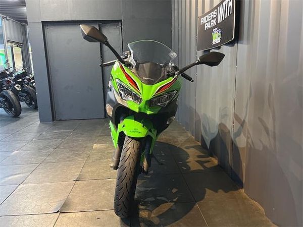 カワサキ ニンジャ 400 街乗りからサーキットまで☆人気車種の為、お早めにご検討くださいませ☆ 2