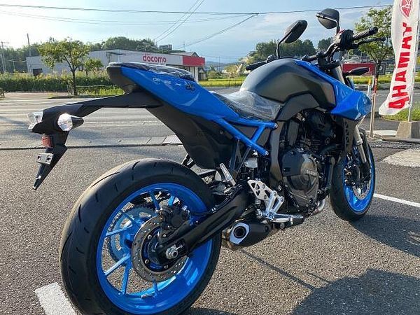 スズキ GSX-8S NEWモデル入荷しました!乗って楽しいバイク是非ご体感ください! 8