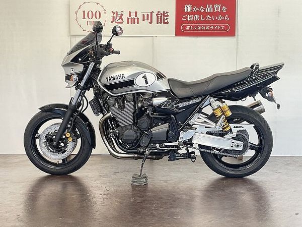 ヤマハ XJR1300 XJR1300-2 2015年モデル ビキニカウル エンジンスライダー 4