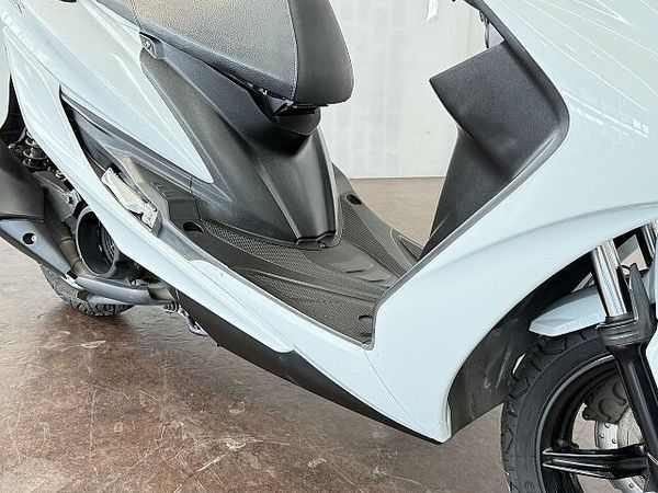 ヤマハ シグナスX SR シグナスXーSR 2020年モデル スクリーン リアボックス!! 8