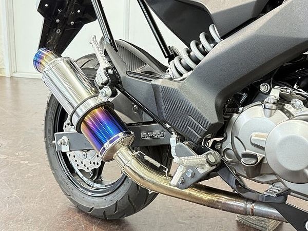 カワサキ Z125 プロ Z125PRO BEAMSマフラー トップケース装備 9