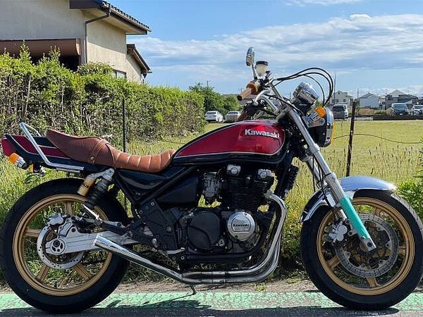 カワサキ ゼファー400 名変にて即乗り出来ます。※不在にしている場合が多い為、ご来店の際は必ず一度お電話下さい。 1