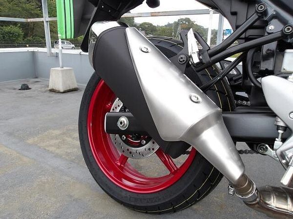 スズキ SV650 次回入荷未定のため探していた方はお早めにどうぞ 7