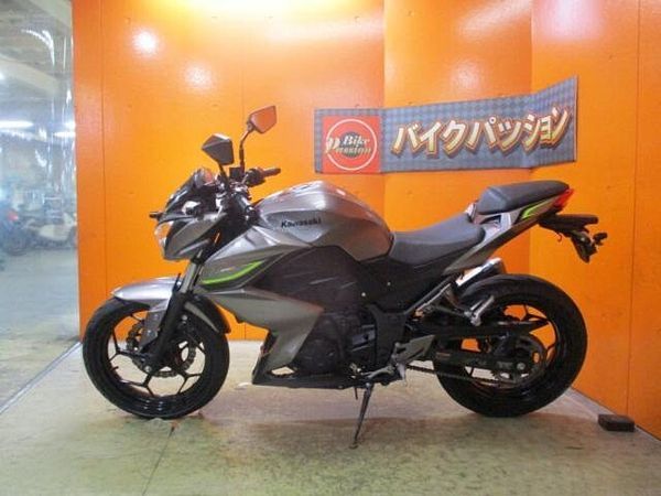 カワサキ Z250 後期のスリーパークラッチにABS搭載の低走行の綺麗なZ250が入荷!高価なドラレコも装備済 7