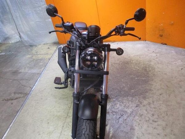 ホンダ レブル 250 モデルチェンジ後のレブル!ガーニッシュにシーソーペダルでクラシカル仕様にした一台ですよ!! 3