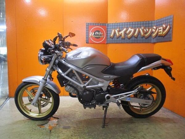ホンダ VTR250 希少な2012年のFiのVTRが入荷!ETC装備でこの価格は他店追従不可能価格 7
