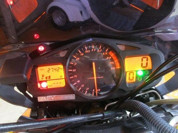 スズキ GSR400 2009年の61PSフルパワーの後期のGSR400が入荷!ETCはじめ走り系のカスタム車! 5
