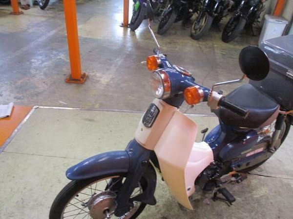ホンダ スーパーカブ50 今や希少モデルの鉄カブが緊急入荷!しかもファイナルエディションのFiモデル!でこの価格! 10