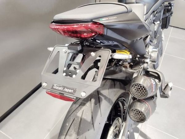 ドゥカティ MONSTER 937 7