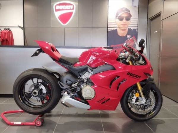 ドゥカティ PANIGALE V4 S 1