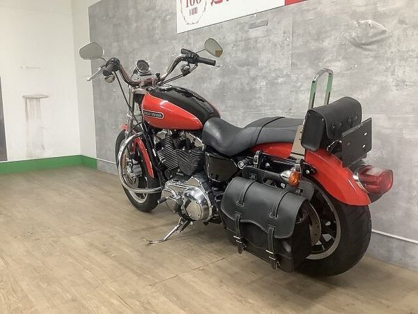 ハーレーダビッドソン XL1200L SPORTSTER LOW XL1200L 2010年モデル サイドバッグ ツーリングバッグ USB エンジンガード 5