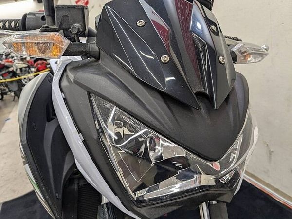 カワサキ Z250 Z250 2014年モデル 乗りやすいストリートファイター 10