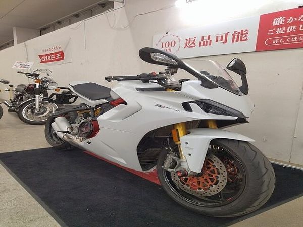 ドゥカティ SuperSport S Super Sport 950S DUCABIKE製クリアークラッチカバー&プレッシャー・ 3