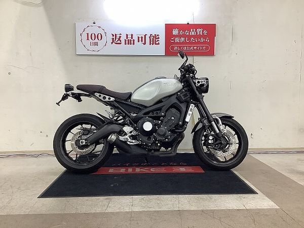 ヤマハ XSR900 XSR900 2016年モデル バーエンドミラー/ハリケーン製コンドルハンドル/USB2ポ 2