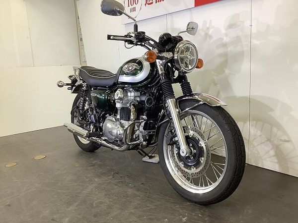 カワサキ W800 W800 エンジンガード シガーソケット装備 ABS スペアキーあり 4