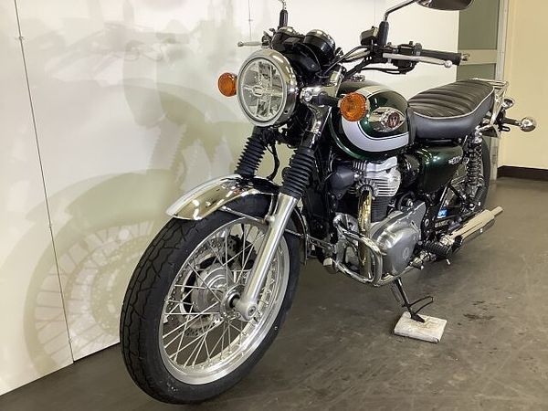 カワサキ W800 W800 エンジンガード シガーソケット装備 ABS スペアキーあり 6