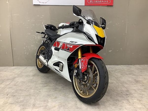 ヤマハ YZF-R7 YZF-R7 2022年モデルエンジンスライダー、マルチバー装備リアフェンダレスカスタムス 2