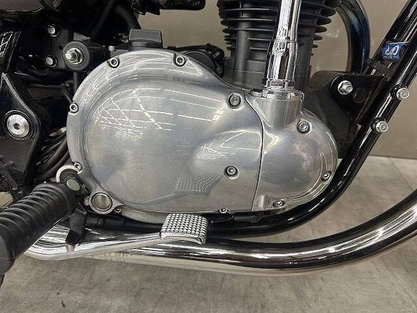 カワサキ W800 W800 2016年モデル!社外マフラーカスタム!リアキャリア、バイザー装備! 6