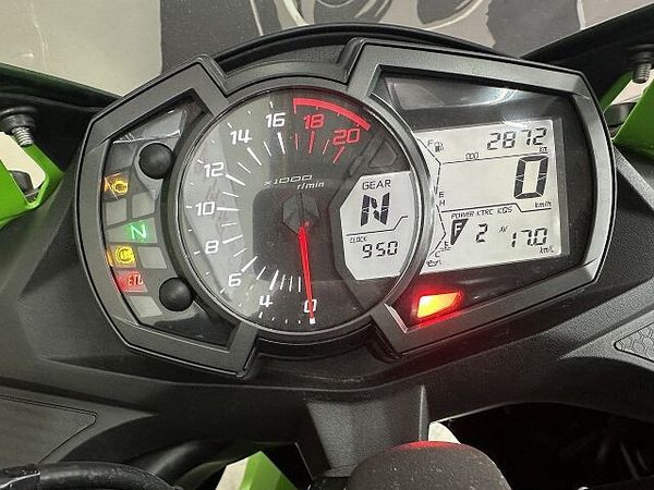 カワサキ ZX-25R ZX-25R 2022年モデルエンジンスライダー装備KRTエディション 5