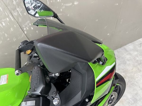 カワサキ ZX-25R ZX-25R 2022年モデルエンジンスライダー装備KRTエディション 8