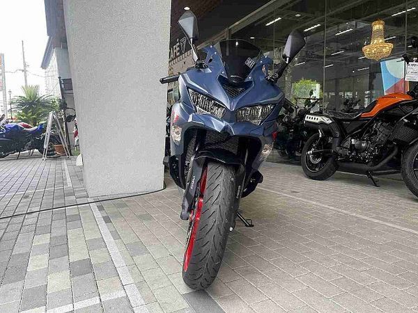 カワサキ ZX-25R ZX-25R SE カスタム 2