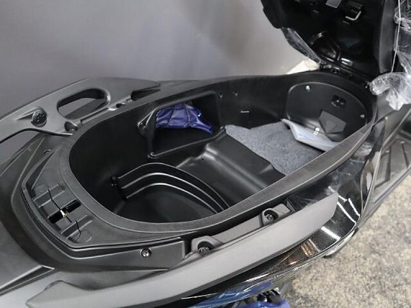ホンダ フォルツァ(MF06) 【新車在庫あり】即納可能です! フォルツァ 8