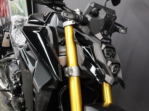 スズキ GSX-S1000 【新車在庫あり】即納可能です! GSX-S1000 3
