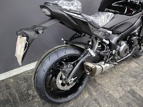スズキ GSX-S1000 【新車在庫あり】即納可能です! GSX-S1000 8