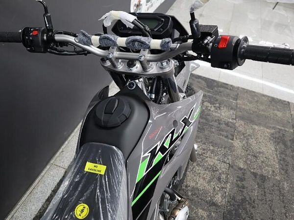カワサキ KLX230S 【新車在庫あり】即納可能です! KLX230S 5