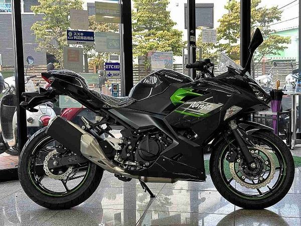 カワサキ ニンジャ 250 【新車在庫あり】即納可能です! Ninja250 1