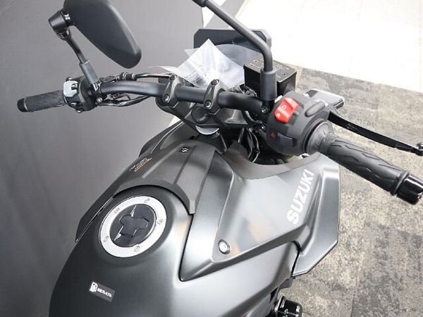 スズキ GSX-8S 【新車在庫あり】即納可能です! GSX-8S 5