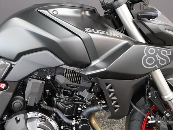 スズキ GSX-8S 【新車在庫あり】即納可能です! GSX-8S 6