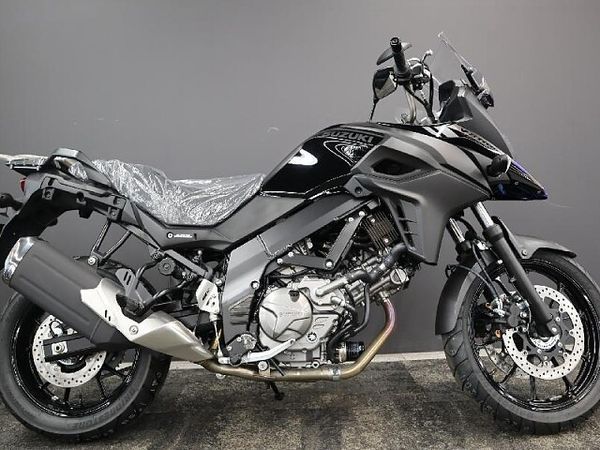 スズキ Vストローム650 【新車在庫あり】即納可能です! Vストローム650 1